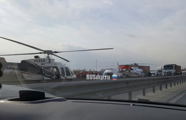 Вертолёт попал в ДТП на КАД в Санкт-Петербурге