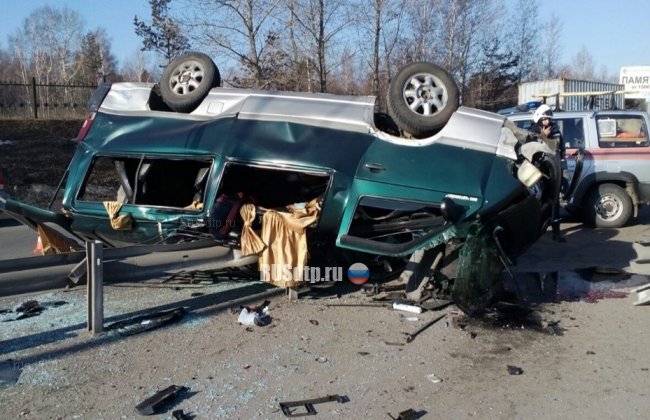 Шесть человек пострадали в ДТП с маршруткой и автобусом в Иркутске