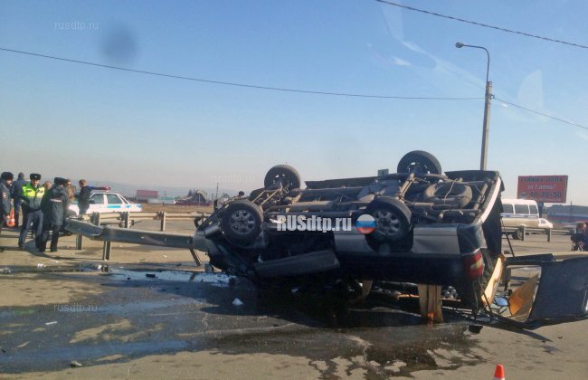 Шесть человек пострадали в ДТП с маршруткой и автобусом в Иркутске