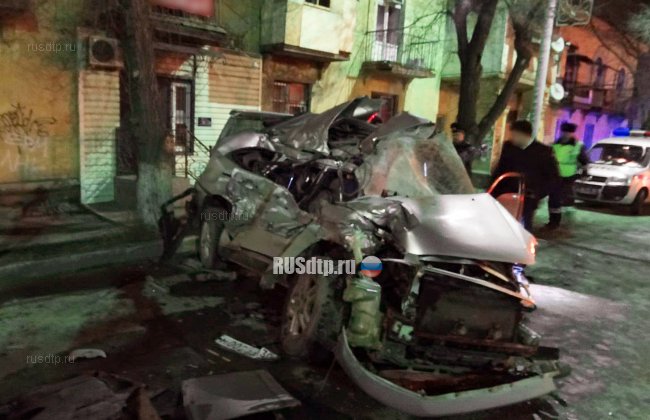 В Астрахани мужчина разбился, уходя от полицейской погони