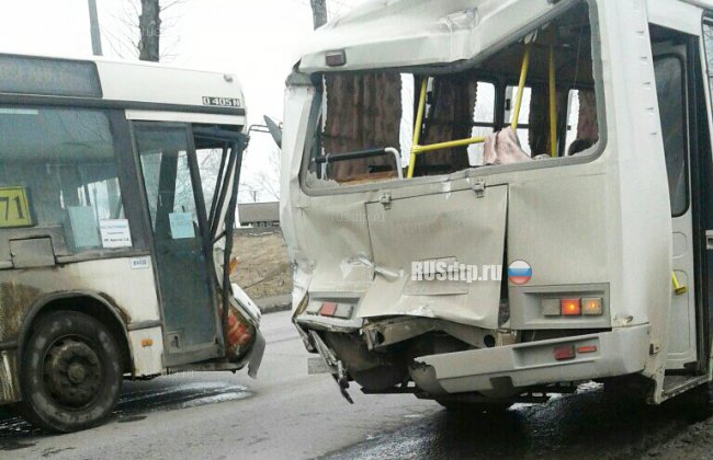 Семь человек пострадали в ДТП с участием двух автобусов и автомобиля в Перми