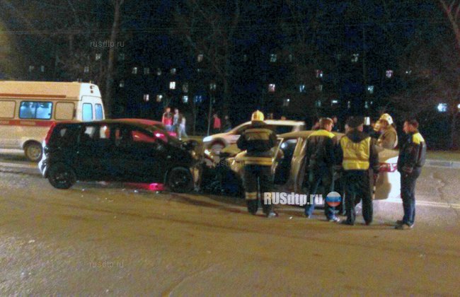 В Воронеже пьяная женщина на «KIA» врезалась в машину с семьей