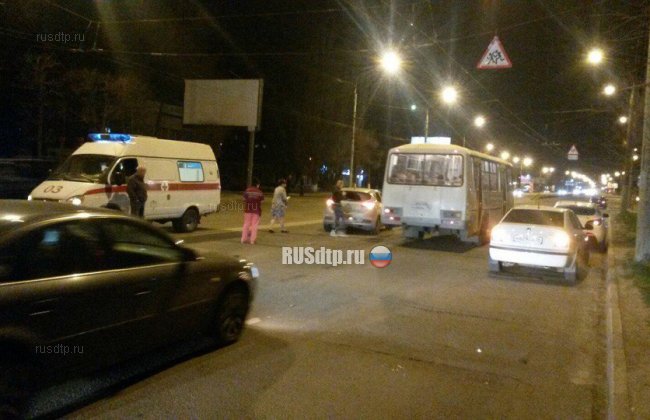В Воронеже пьяная женщина на «KIA» врезалась в машину с семьей