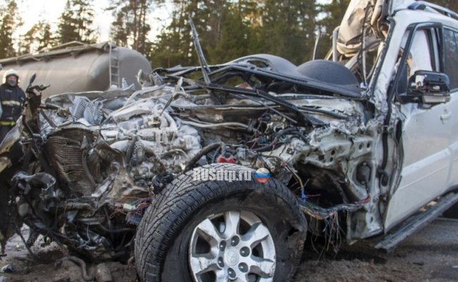 В Ленинградской области водитель «Chery» устроил массовое ДТП с погибшими и пострадавшими