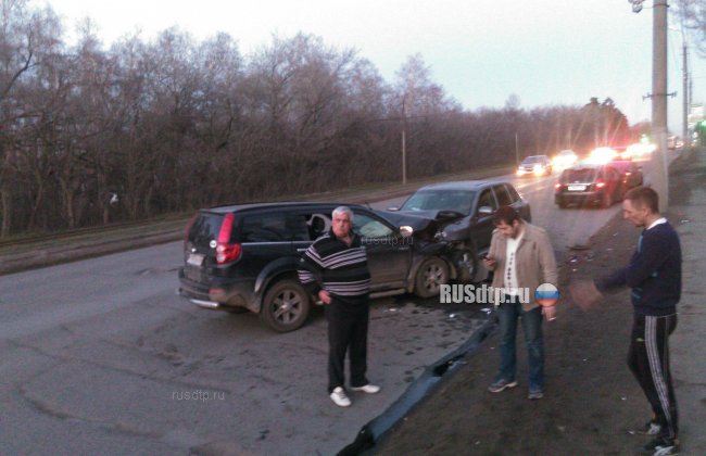 В Омске пьяный водитель на Posrche Cayenne устроил лобовое столкновение