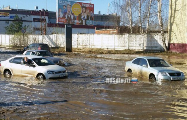 В Ижевске из-за паводка затопило несколько улиц