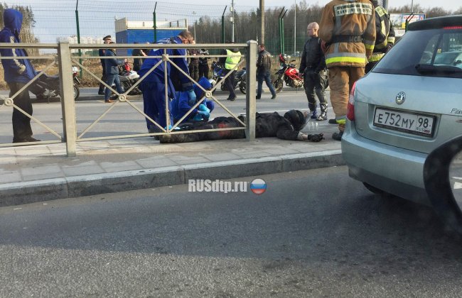 Двое байкеров погибли в результате аварии в Петербурге