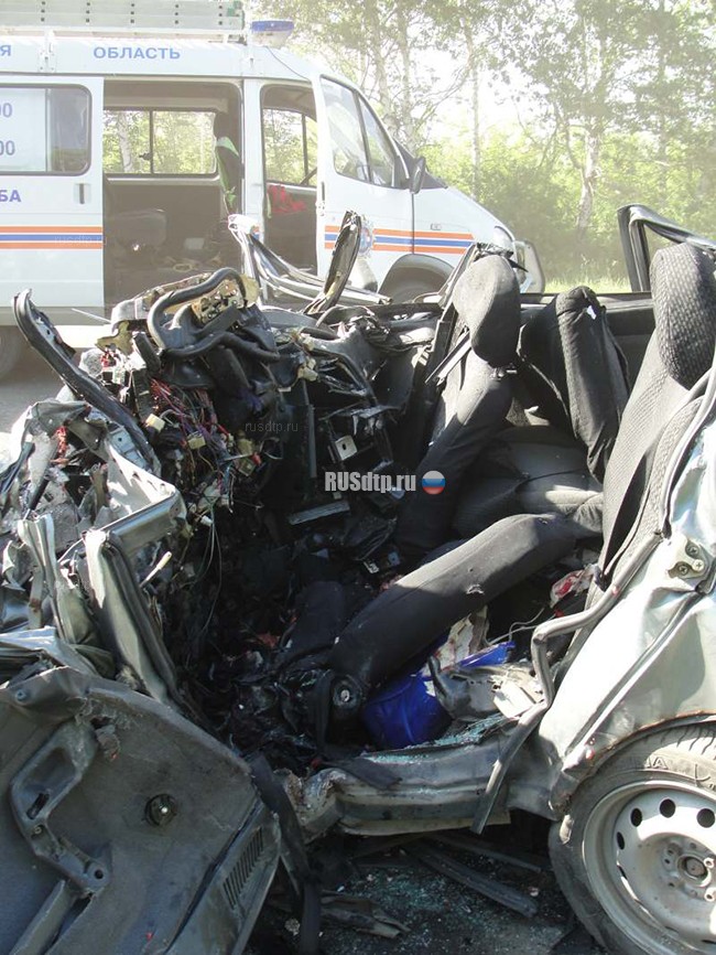 Водитель автомобиля ВАЗ-2111 погиб в ДТП под Сызранью