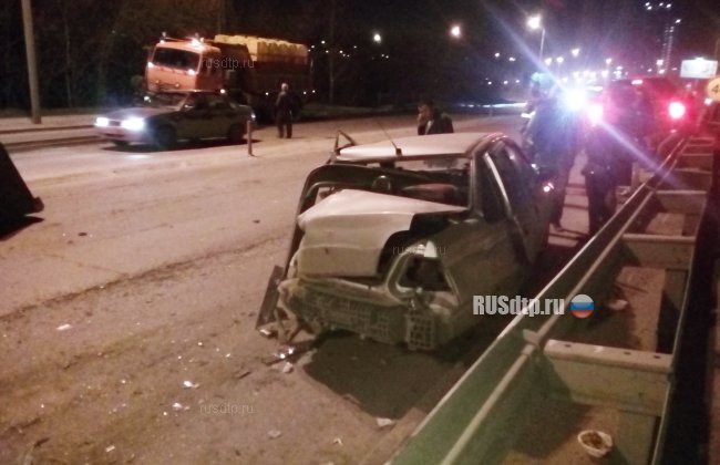 Водитель внедорожника устроил массовое ДТП в Екатеринбурге и скрылся