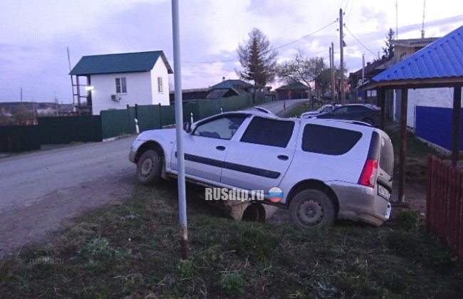 В Свердловской области водитель скрылся, бросив раненых пассажиров