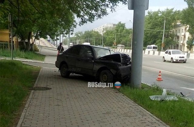 Мужчина погиб при столкновении Hyundai со столбом в Ростове-на-Дону