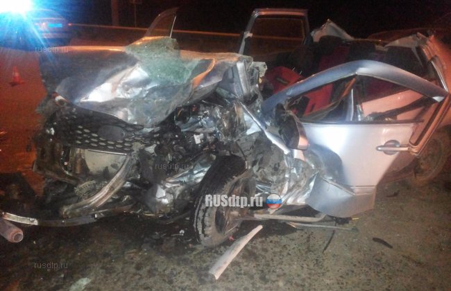 «Кадиллак» и «Datsun» лоб в лоб столкнулись на Демском шоссе в Уфе