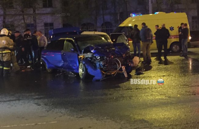 В Казани водитель «Фольксвагена» пытался развернуться через сплошную и погиб