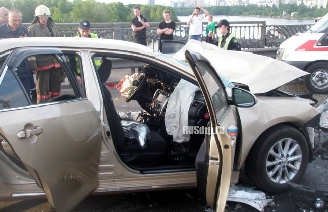 Массовое ДТП произошло на мосту Патона в Киеве