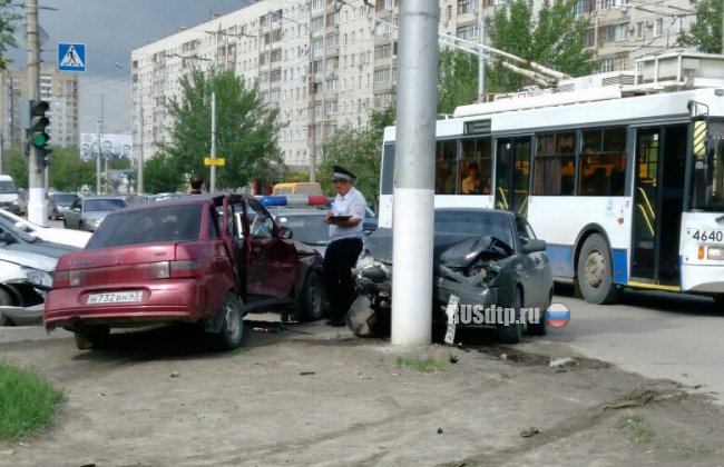 Водитель «десятки» устроил массовое ДТП в Волгограде