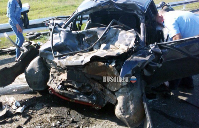 Водитель «Лады» погиб при столкновении с КАМАЗом дорожных служб под Кемеровом