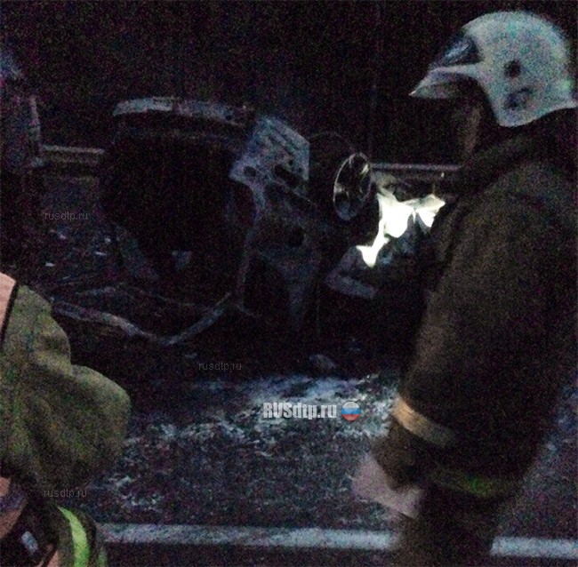 Три человека погибли в горящей машине в огненном ДТП на трассе «Кола»