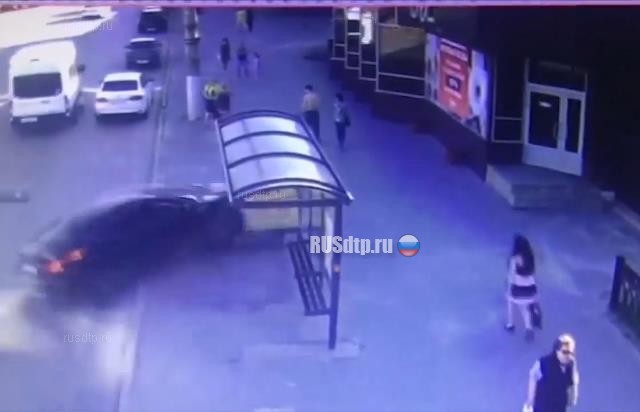 ВИДЕО: в Волгограде наркоман насмерть сбил двух пешеходов