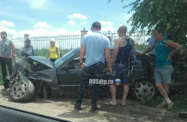 Пять автомобилей столкнулись возле старого кладбища в Астрахани