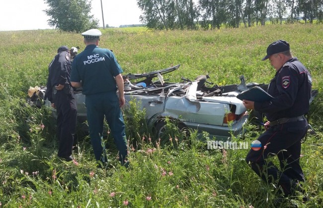 Пять человек погибли при столкновении трех автомобилей в Татарстане
