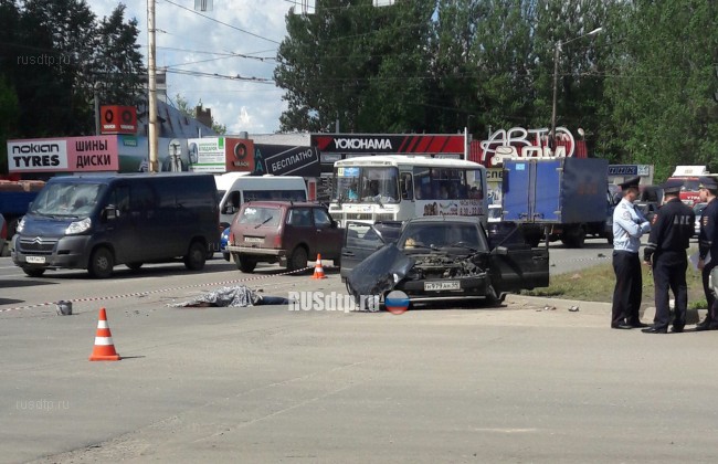 30-летний мужчина погиб в ДТП на улице Профсоюзной в Костроме