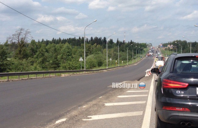 Фура протаранила шесть автомобилей на Ленинградском шоссе в Подмосковье