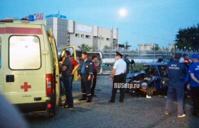 Один человек погиб и семеро пострадали в ДТП с участием микроавтобуса в Кабардино-Балкарии