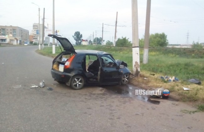 Автоледи и ее пассажирка погибли при столкновении «Калины» с электроопорой в Салавате
