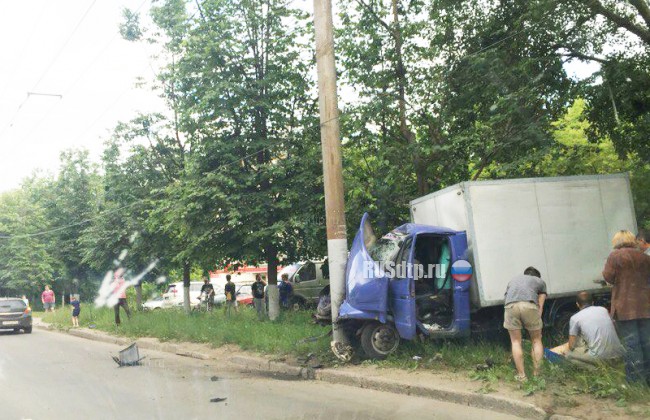 В Иванове водитель грузовой «Газели» спровоцировал ДТП и оказался в реанимации