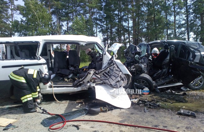 Семь человек погибли в ДТП с участием микроавтобуса в Татарстане