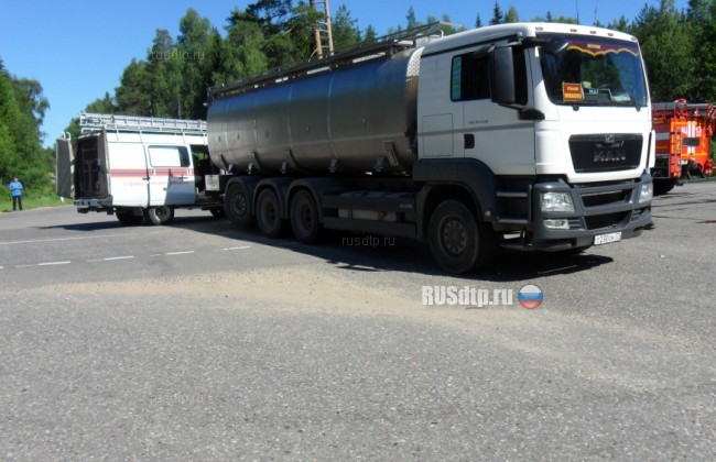 Микроавтобус и молоковоз столкнулись в Ивановской области. Пострадали 10 человек