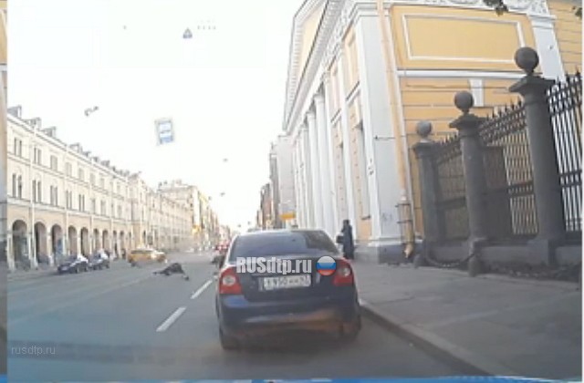 В Петербурге в ДТП пострадал мотоциклист