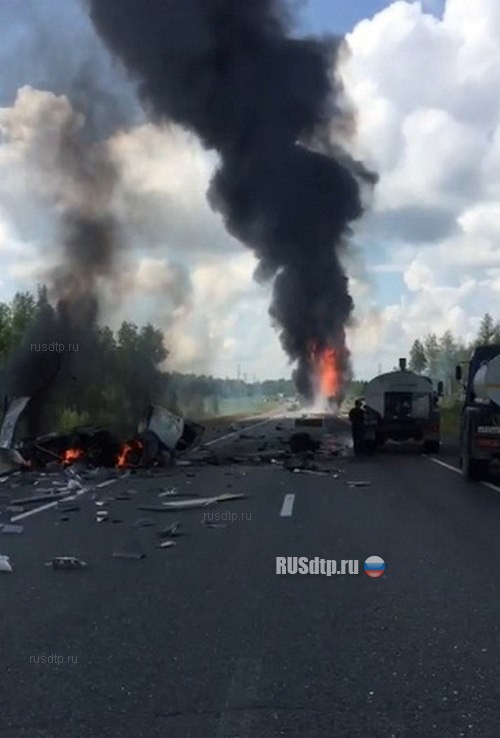 В ХМАО в ДТП с бензовозом погибли два человека