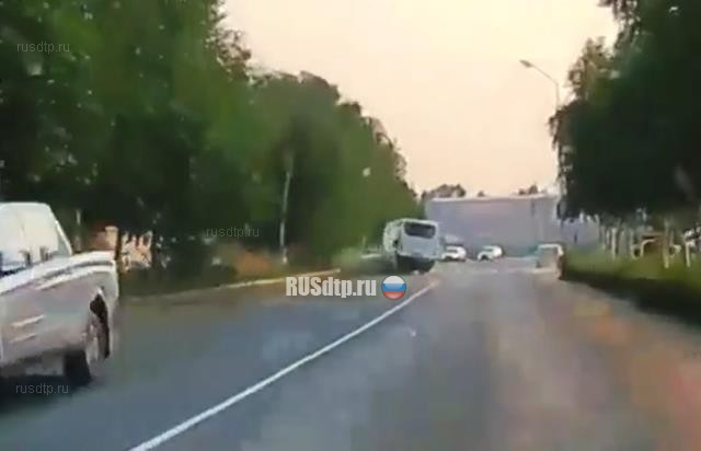 Четверо пострадали в ДТП с участием автобуса и полицейского автомобиля в Томской области