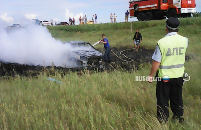 В Башкирии водитель и пассажир погибли в сгоревшей машине