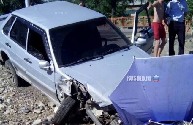 В Иркутске водитель ВАЗа врезался в бочку с квасом