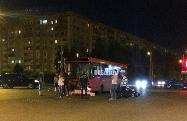 В Казани автобус сбил инспектора ДПС на мотоцикле