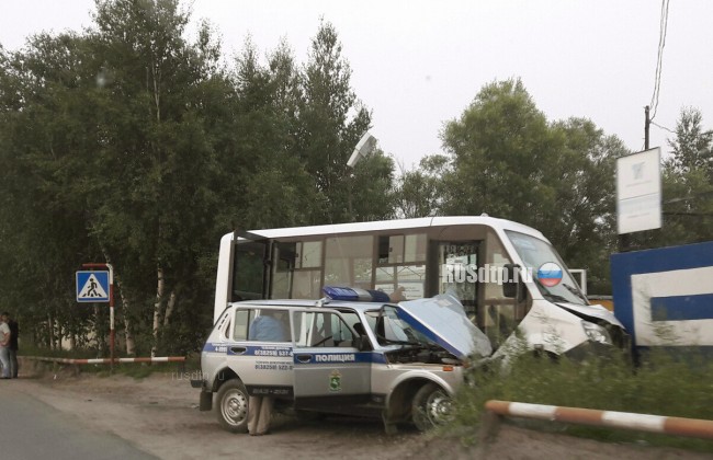 Четверо пострадали в ДТП с участием автобуса и полицейского автомобиля в Томской области