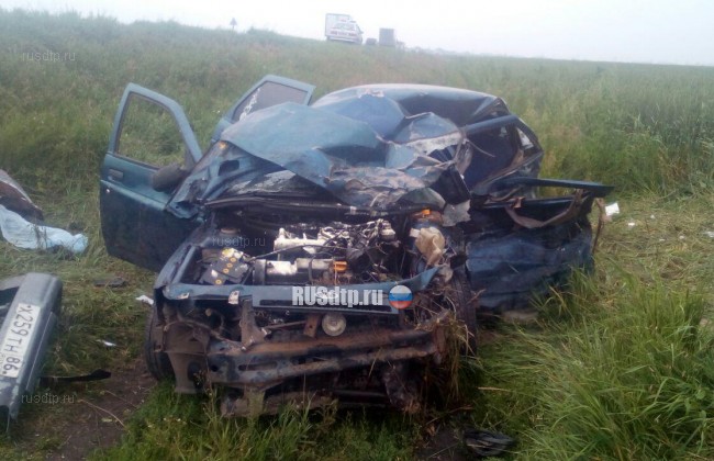 В Омской области в ДТП погибла беременная женщина