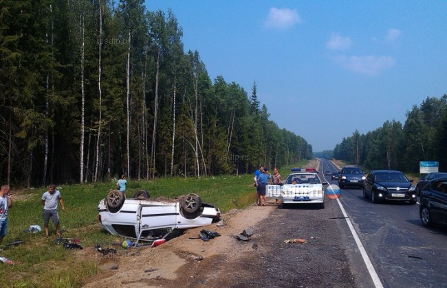 Пять человек пострадали в аварии в Ивановской области