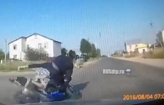 Появилось видео ДТП с байкером на улице Литвинова в Казани