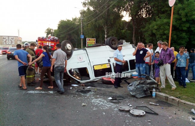 Один человек погиб и несколько пострадали в ДТП с маршруткой в Стерлитамаке