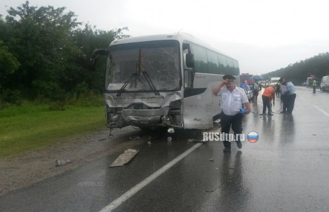 На Кубани в ДТП с рейсовым автобусом погиб человек
