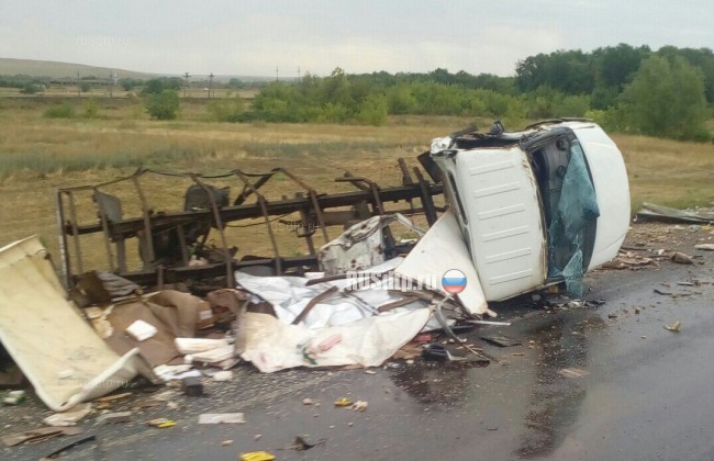 «Газель» и микроавтобус столкнулись в Оренбургской области. Пострадали 10 человек
