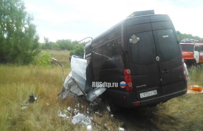 «Газель» и микроавтобус столкнулись в Оренбургской области. Пострадали 10 человек