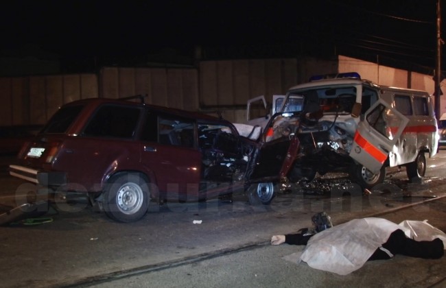 Два человека погибли в ДТП со «скорой» в Твери