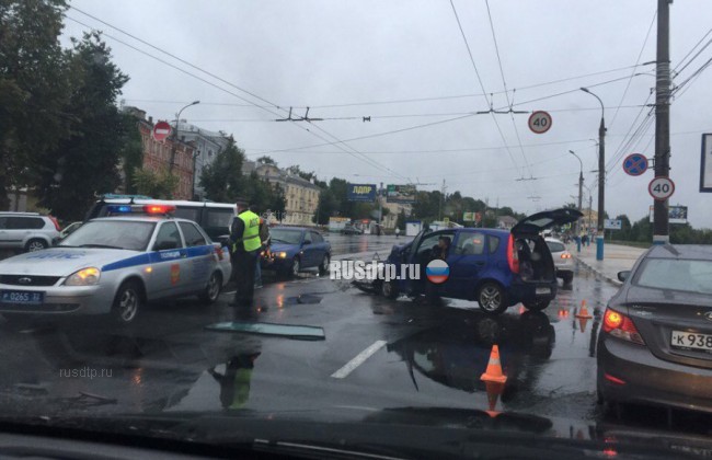 31-летняя пассажирка такси пострадала в ДТП на улице Калинина в Брянске