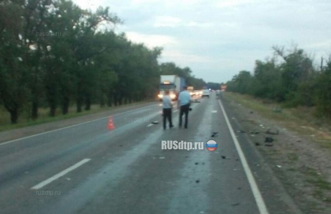 В Волгоградской области при столкновении автомобиля и мотоцикла погибли два человека