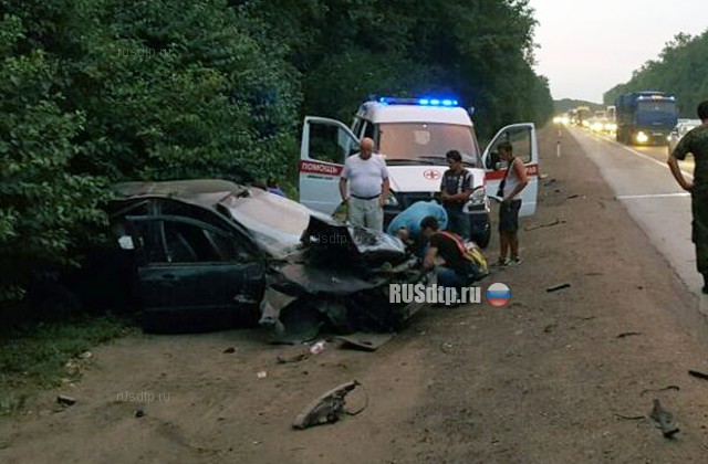 В Ростовской области в перевернувшейся машине погиб 16-летний подросток