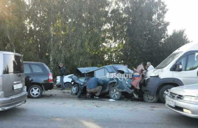 12 автомобилей столкнулись под Новосибирском из-за тумана
